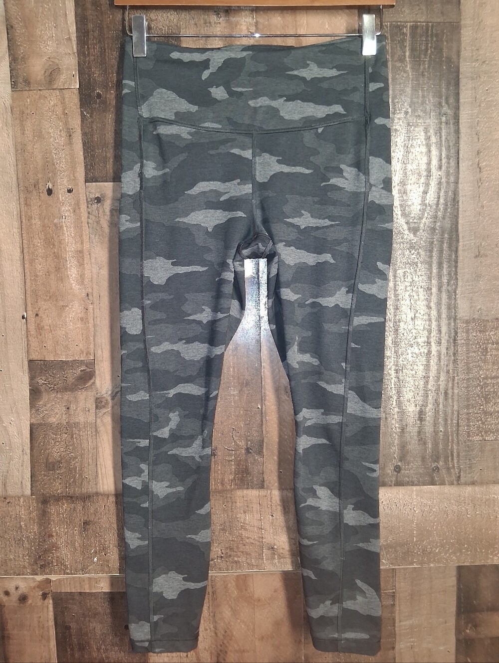 Athleta Ultimate Camo 7/8 Tights Leggings Size Small